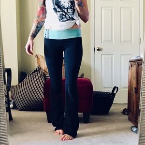 Vs pink bootcut yoga pants!